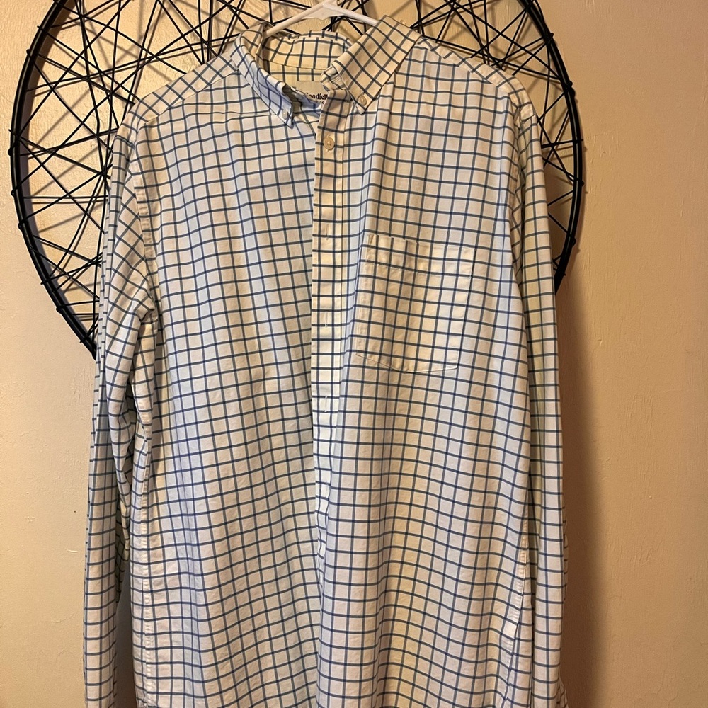 Goodfellow large blue and white button down